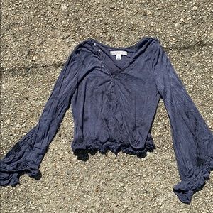 Blue cropped long sleeve shirt